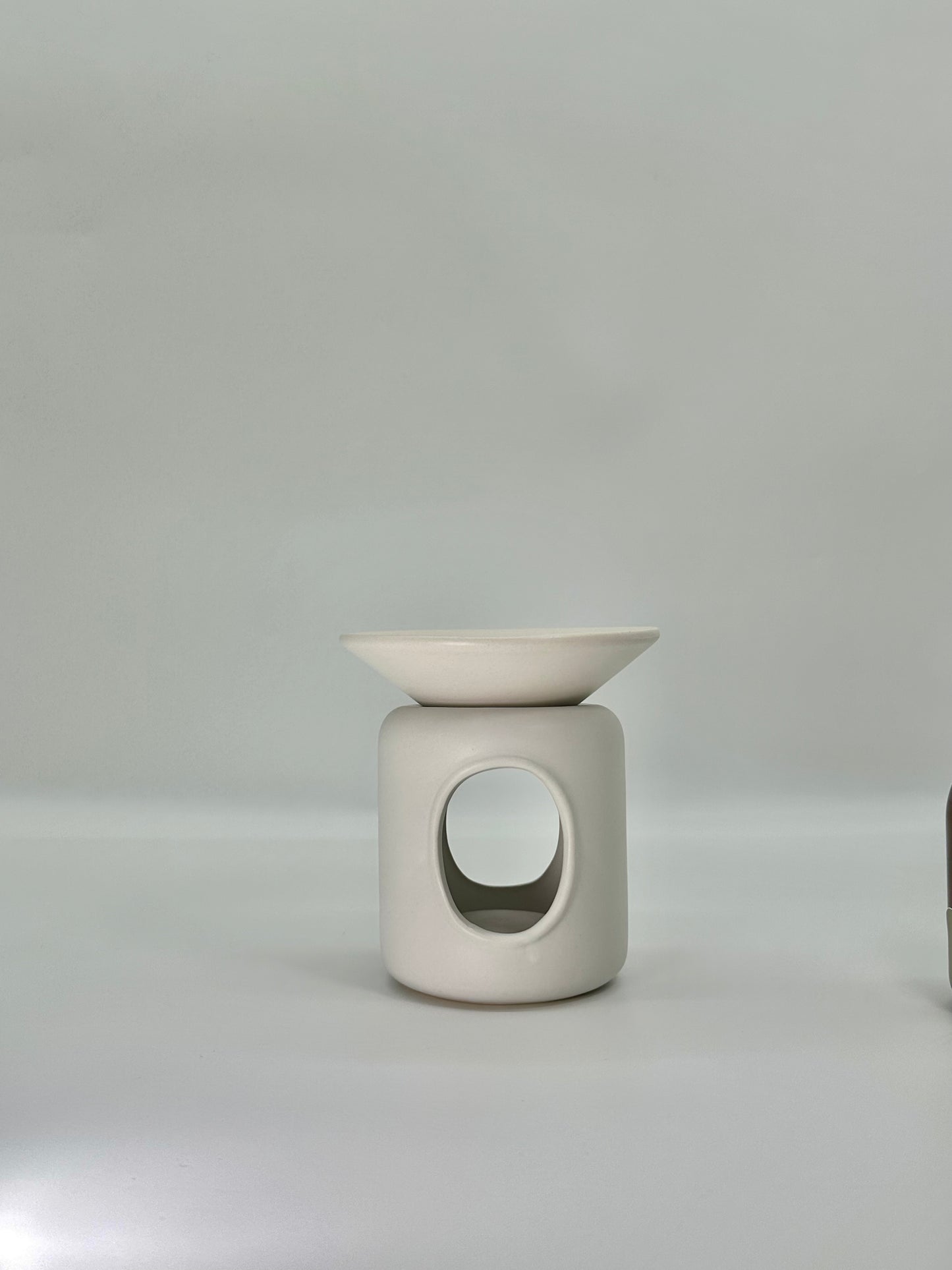 ceramic white wax melt burner + two soy melt bars