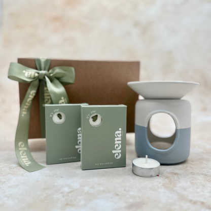 elena london white and grey ceramic wax burner and soy wax melt bars included in gift set