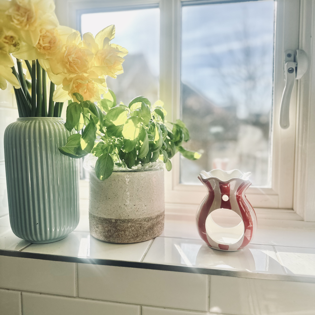 blush pink & red stripe ceramic wax melt burner